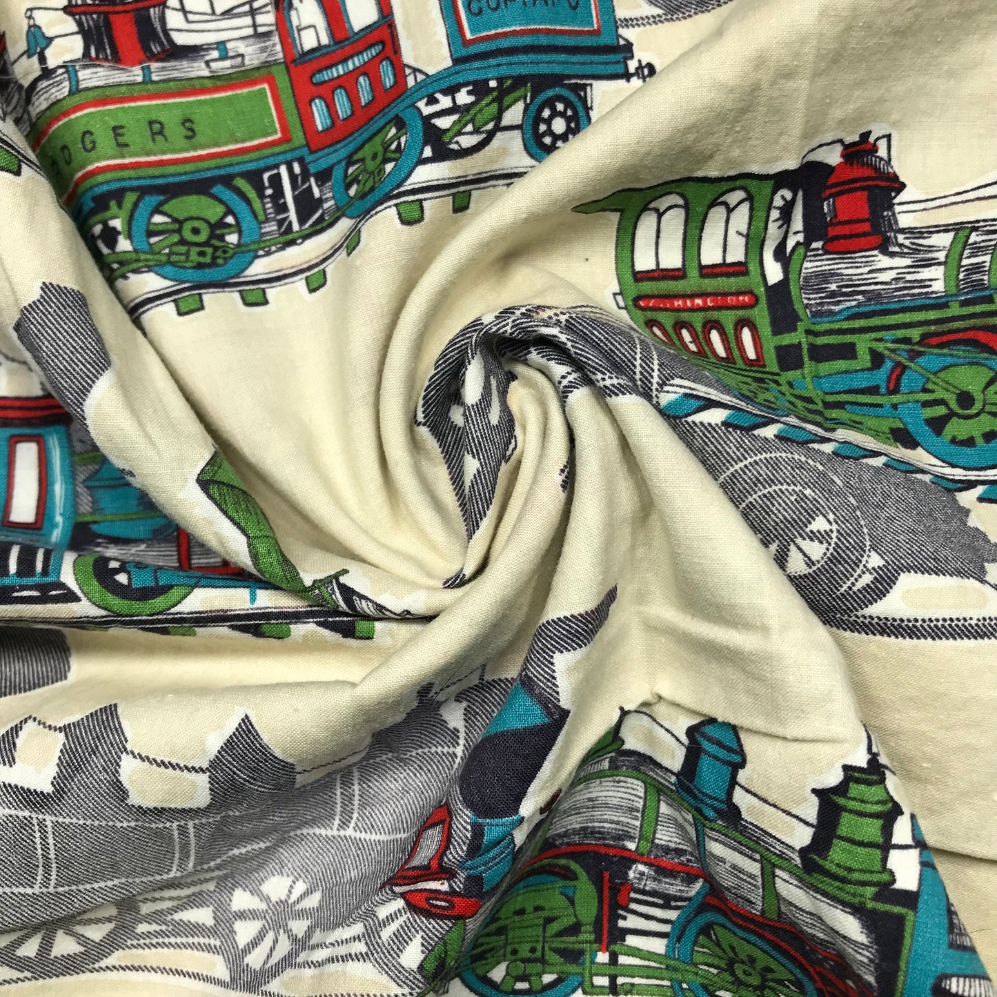 2.75 Yards Locomotive Trains Printed Quilting Cotton