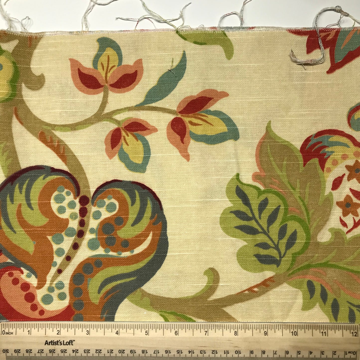 1/4 Yard Large Scale Printed Mediumweight Woven Remnant