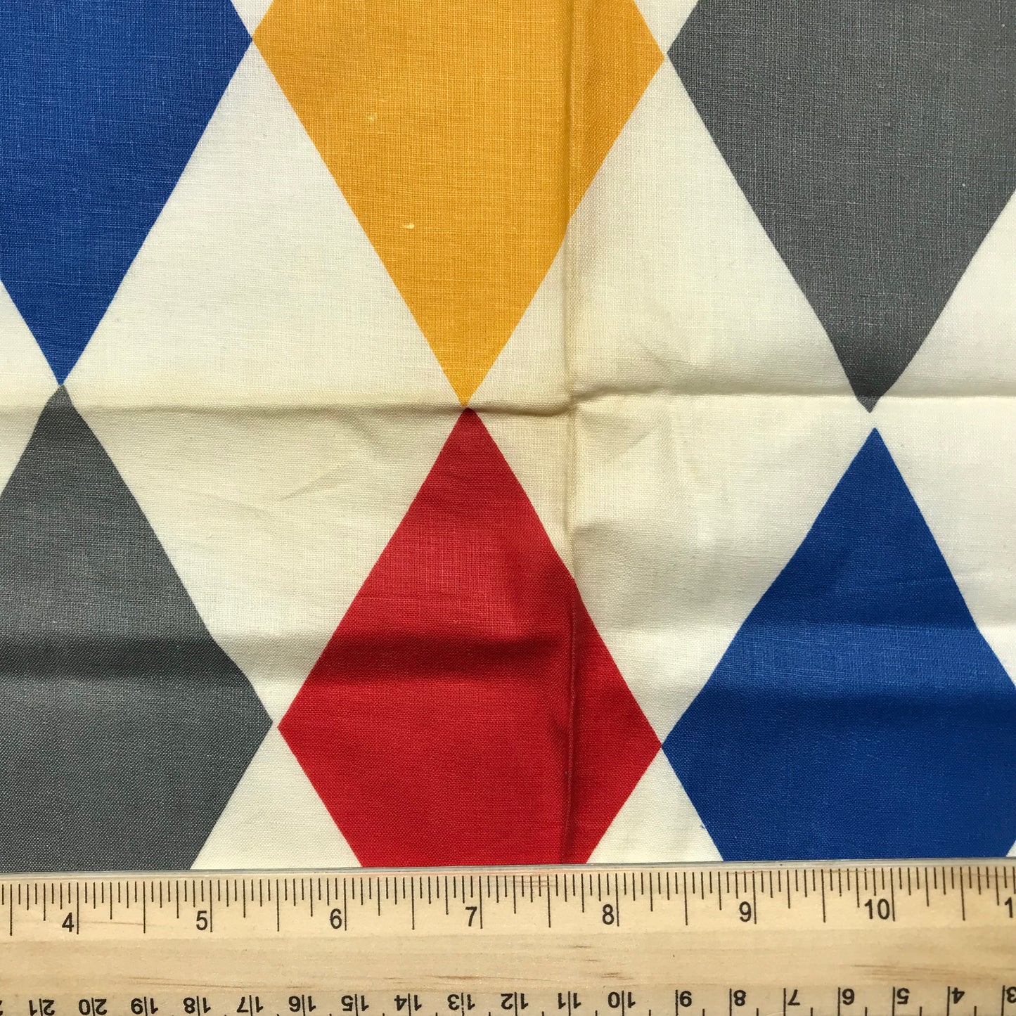 3/4 Yard Primary Colors Diamond Pattern Printed Lightweight Woven Remnant